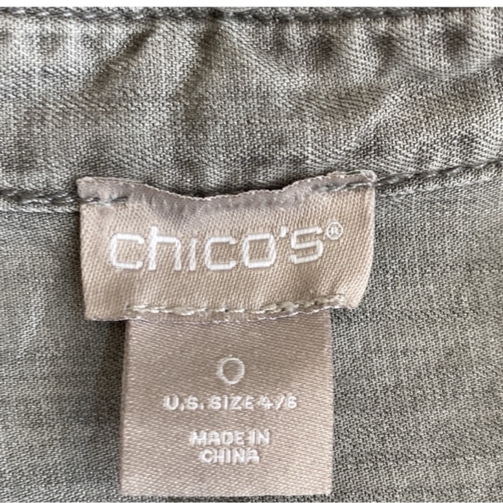 CHICO’s Half Placket Button-Down Shirt in Moonstone Size 0 (4-6) - Picture 12 of 13